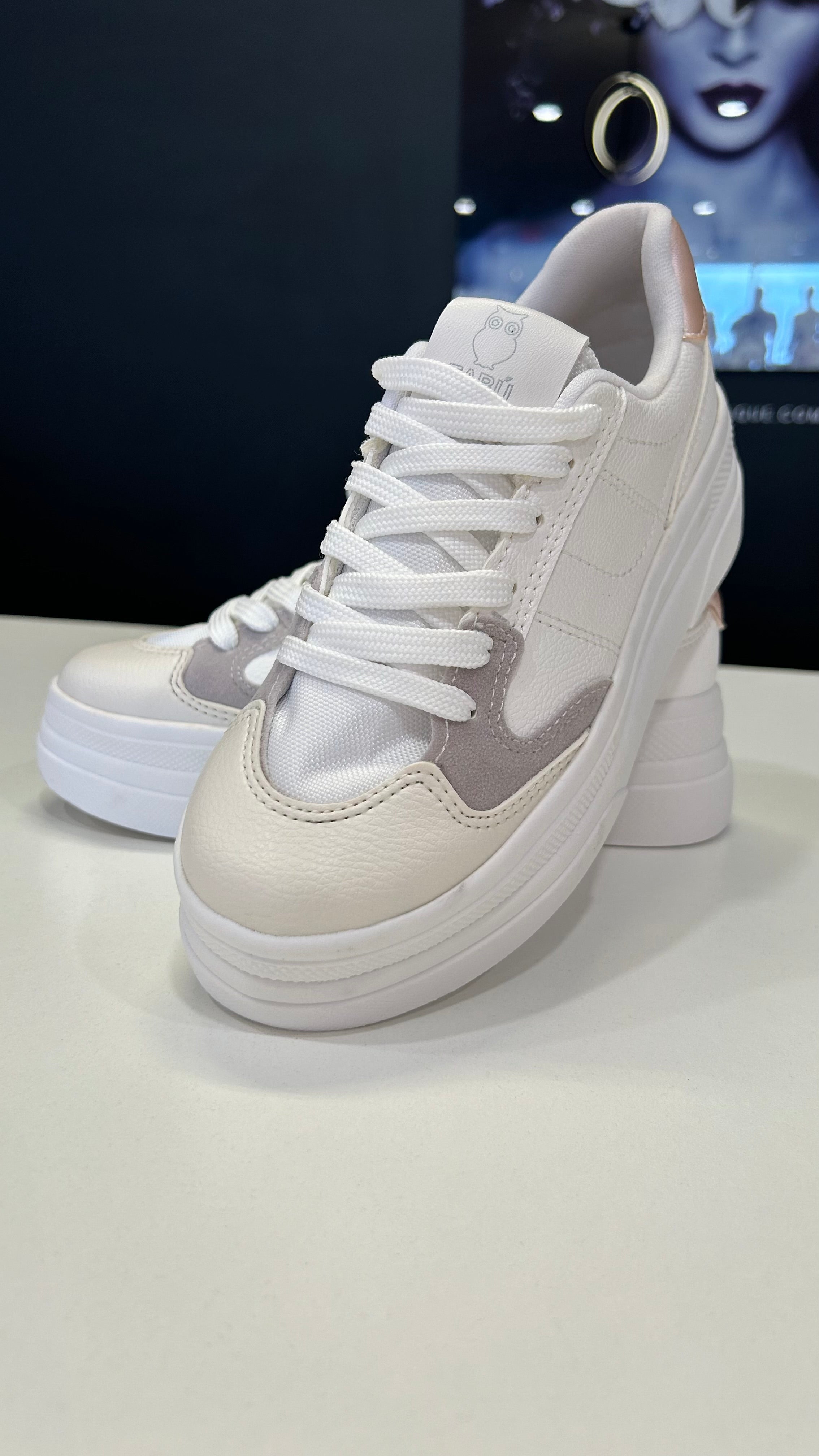 Tenis blanco 1